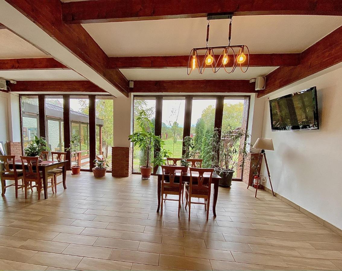 בית הארחה Casa Lazaroiu